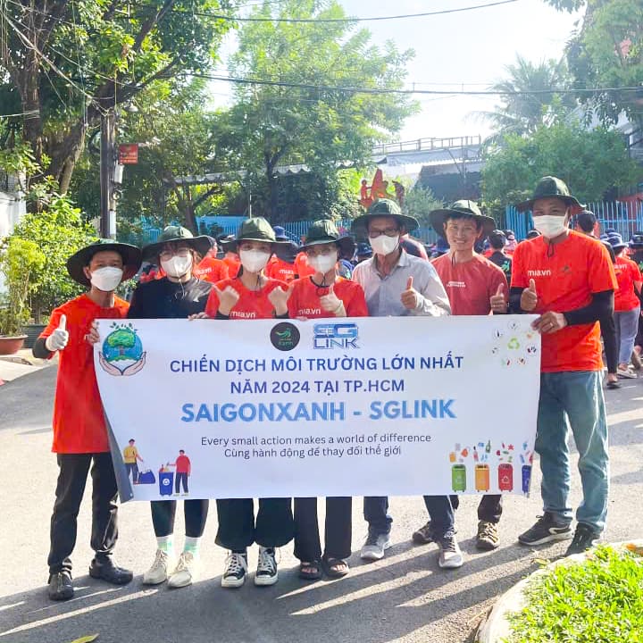 SG LINK joins the cleanup of Ba Mien canal in Go Vap
